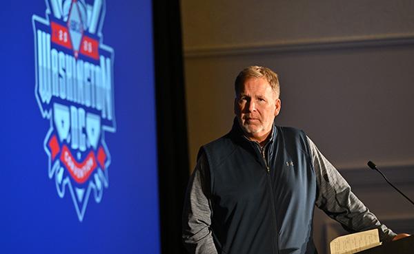 Rob Hahne standing at podium at 2025 ABCA Convention